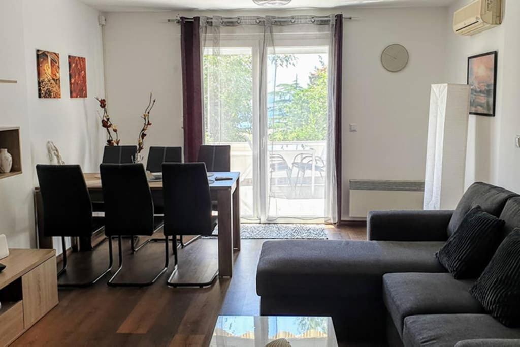 Apartment Zara Dramalj Ngoại thất bức ảnh