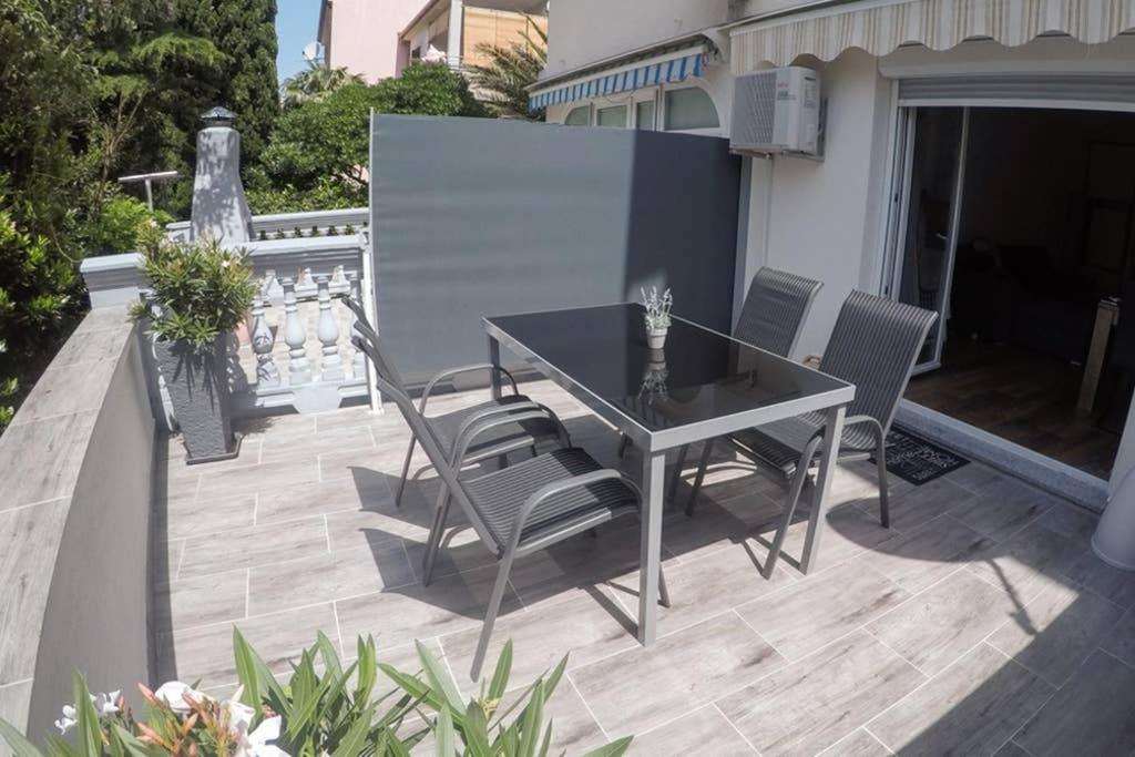 Apartment Zara Dramalj Ngoại thất bức ảnh